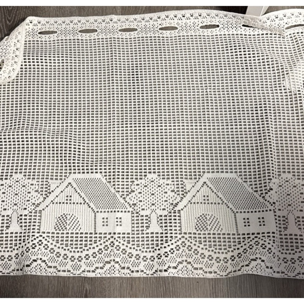 Vintage Set Off Whit/Cream  Square Weave Valances Trees Houses - 60"W x 24"L